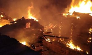FIRE NEWS : ना सिलेंडर फटा, ना ही शॉर्ट सर्किट, फिर भी घर में लगी आग, जिंदा जल गए 5 बच्चे
