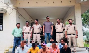 पाथाखेड़ा में जुआ फड़ पर छापा:10 जुआरी पकड़े गए, चौकी से दी गई जमानत