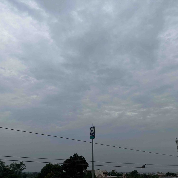 मंदसौर में सुबह हल्की बूंदाबांदी, बादल छाए रहेंगे:अधिक बारिश की संभावना नहीं, 20 अक्टूबर तक ठंडक बढ़ने का अनुमान