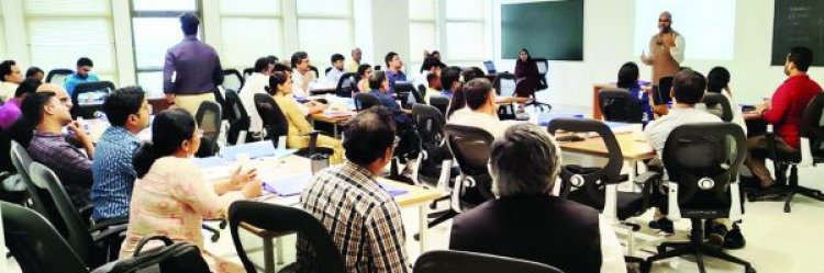 आईआईएम रायपुर में शिक्षक विकास कार्यक्रम आयोजित