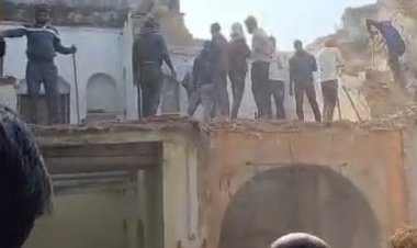 गैरिज में घुसकर तोड़फोड़ करने वालों पर केस दर्ज:4 नामजद समेत 16 को बनाया आरोपी, परिवार से मारपीट कर सामान बाहर फेंका था