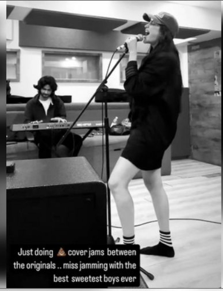 श्रुति हासन ने रैपर लिल नैस एक्स के 'ओल्ड टाउन रोड' को अपने अंदाज में पेश किया