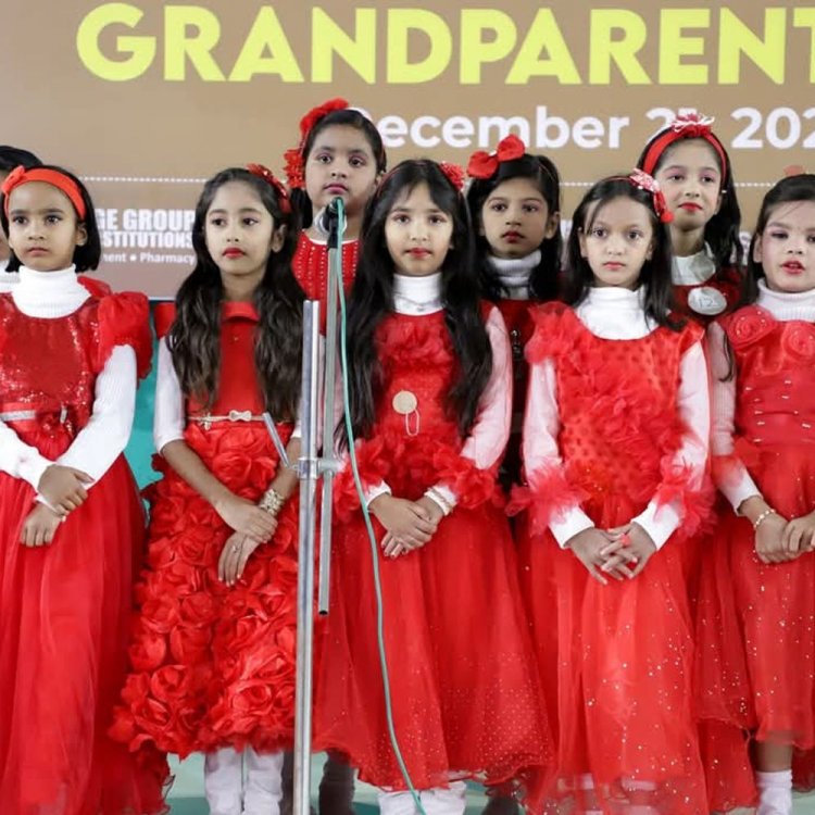 ग्रेंड पेरेंट्स के सम्मान में 'आभार' का आयोजन:सेज इंटरनेशनल स्कूल अयोध्या नगर में दादा-दादी और नाना-नानी ने किया रैंप वॉक
