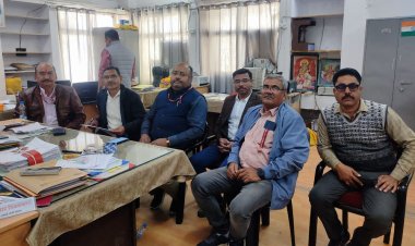 ईओडब्लू की सात सदस्यी टीम ने महिला बाल विकास विभाग में मारा छापा, मचा हड़कंप