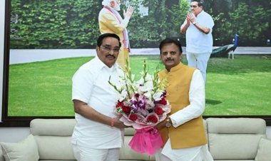 केंद्रीय जल शक्ति मंत्री पाटिल से उपमुख्यमंत्री शुक्ल ने की सौजन्य भेंट