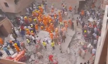 दर्दनाक हादसा: इमारत गिरने से 4 लोगों की मौत, 8-10 लोगों के फंसे होने की आशंका, सर्च ऑपरेशन जारी