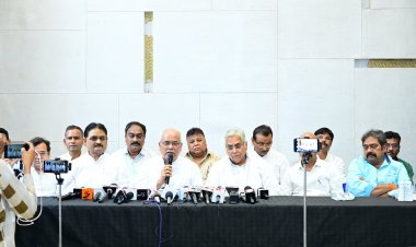 पहलगाम की घटना निंदनीय, सरकार बताये चूक कैसे हुई? राष्ट्रीय महासचिव एवं पूर्व मुख्यमंत्री भूपेश बघेल की पत्रकार वार्ता_