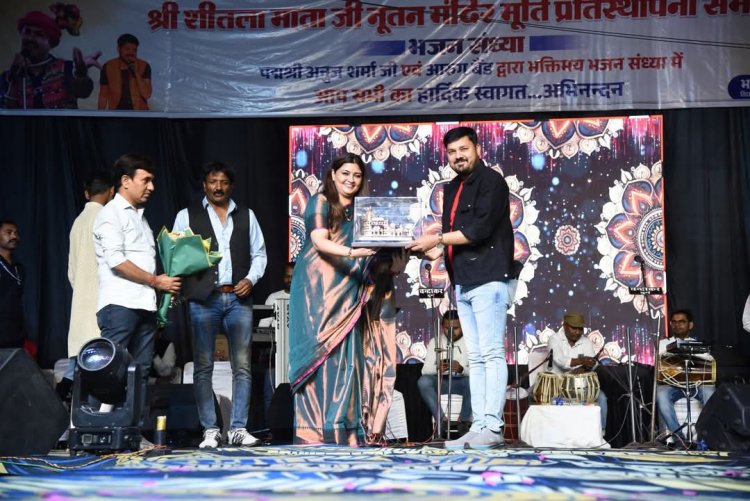 रणवीरपुर की जनता को मोह लिया अनुज की नई  फिल्म सुहाग की गीत