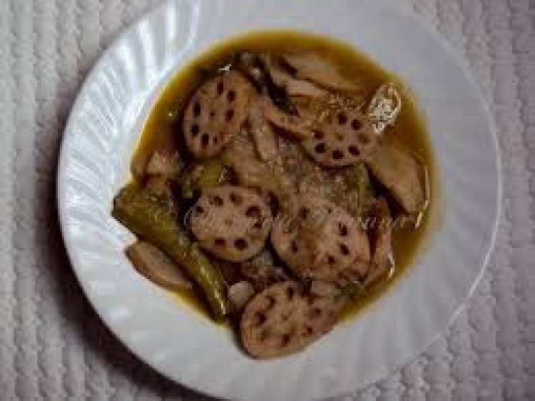 दही और कमल ककड़ी से बनी ये सब्जी खाने में बहुत टेस्टी लगती है. आइये जानते हैं कमल ककड़ी से सब्जी कैसे बनाएं