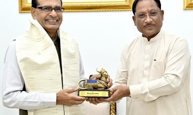 मुख्यमंत्री श्री साय से केंद्रीय मंत्री  शिवराज सिंह चौहान ने की सौजन्य मुलाकात