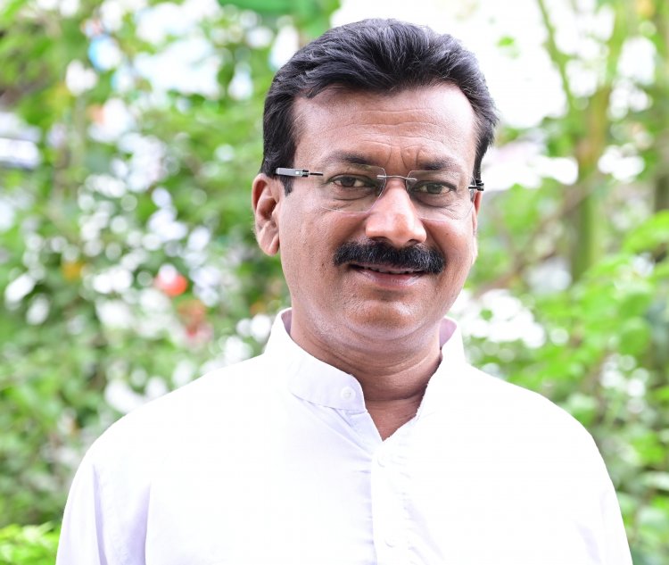 मुंगेली कलेक्टर द्वारा छत्तीसगढ़ी भाषा मे लिखे गये आवेदन को फेंकना छत्तीसगढ़ का अपमान,सरकार कार्यवाही करें