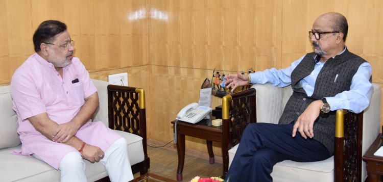 राज्यपाल  रमेन डेका से विधायक श्री सोनी ने सौजन्य भेंट की