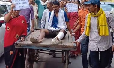 पैर टूट गया, FIR नहीं हुई... अब पत्नी ठेले पर घायल पति को लेकर निकली न्याय की तलाश में