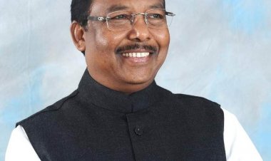 कृषि मंत्री  रामविचार नेताम ने पूर्व आईएएस अधिकारी, प्रख्यात प्रशासक एवं 20 से अधिक पुस्तकों के लेखक  बी.के.एस. रे के निधन पर गहरा शोक व्यक्त किया है।
