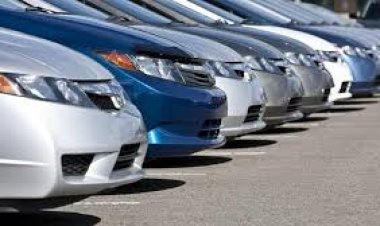 कार खरीदने के लिए और ढीली करनी होगी जेब, लागू हुआ तगड़ा टैक्स