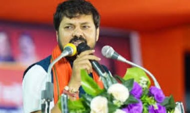 महासमुंद में सुरों का संगम: 'गाइये और छा जाइये' कार्यक्रम में मुख्य अतिथि के रूप में शामिल हुए विधायक अनुज शर्मा