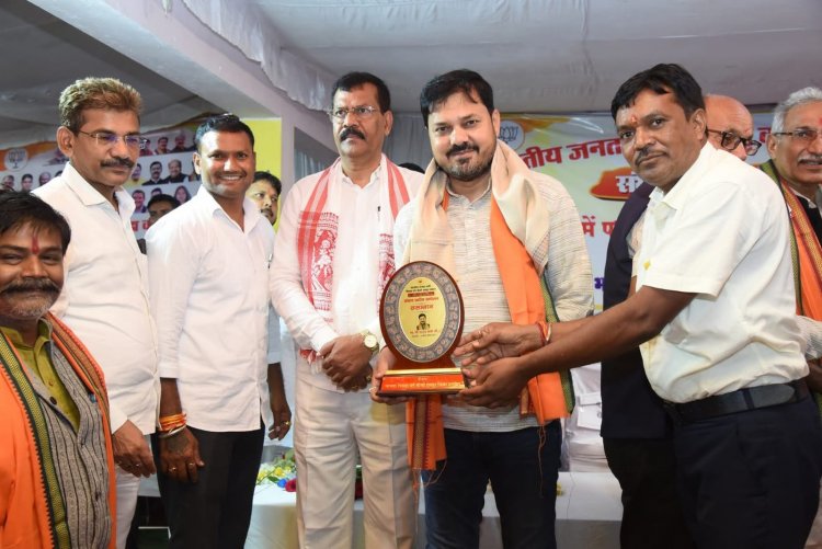 अन्य पिछड़ा वर्ग मोर्चा रायपुर संभाग स्तरीय सम्मेलन में शामिल हुए विधायक अनुज