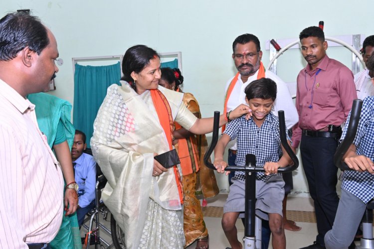 आंगनबाड़ी पुनर्वास केंद्र के बच्चों और महिलाओं के हित में दिए अहम निर्देश: श्रीमती राजवाड़े