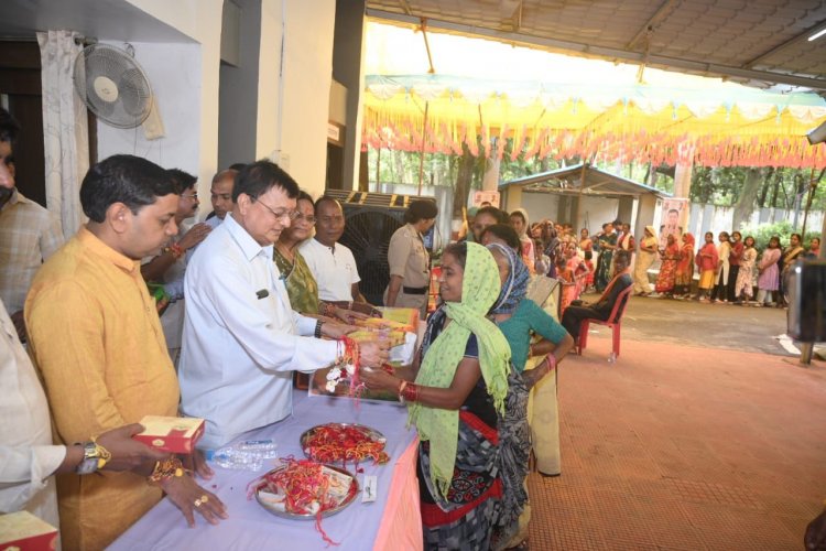 कोरबा में मंत्री  लखन लाल देवांगन को 10 हज़ार से अधिक बहनों ने बाँधी स्नेह की डोर
