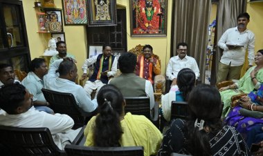 सांसद कार्यालय में सांसद खेल महोत्सव के संबंध में जगदलपुर निगम के महापौर व पार्षदों के साथ हुई बैठक