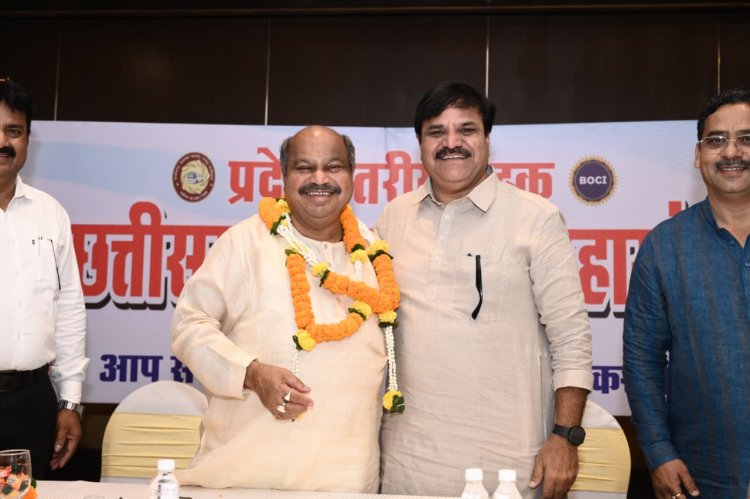 “जनसेवा के संकल्प के साथ उत्तर विधायक पुरंदर मिश्रा बने यातायात महासंघ बस ऑपरेटर के संरक्षक”