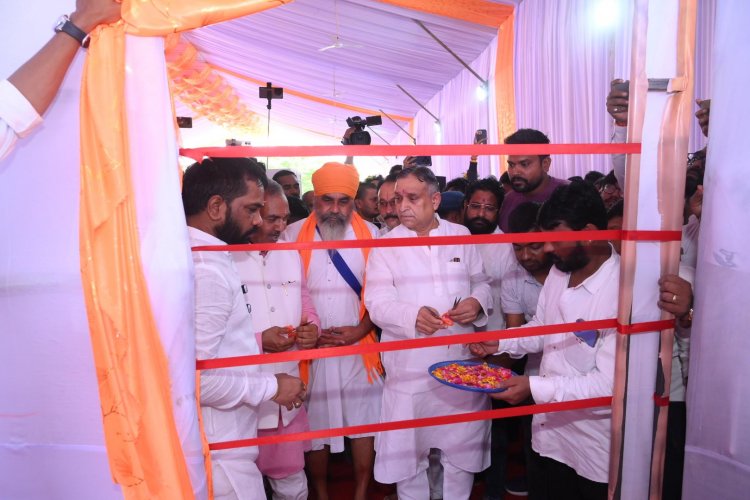 रायपुर में फिर बहेगी भक्ति की गंगा: बागेश्वर धाम सरकार की 'श्री हनुमंत कथा' की तैयारियां हुईं तेज कार्यालय शुभारंभ के इस पावन अवसर पर सर्व समाज का प्रतिनिधित्व देखने को मिला, जिसमें