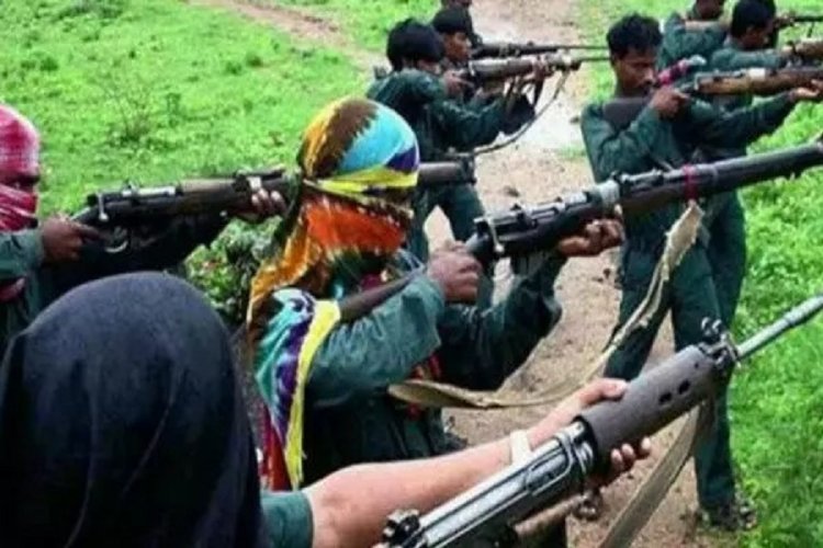 दो नक्सलियों का एनकाउंटर, AK-47 समेत कई अन्य सामग्री बरामद, अभी भी हो रही रूक-रूक कर फायरिंग