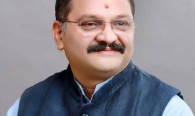 सांसद पांडेय ने पूछा सवाल: पीसीसी चीफ बैज पहले बताए कि हजारों करोड़ रुपए का शराब घोटाले का मुख्य आरोपी कौन है?