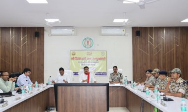 उपमुख्यमंत्री  विजय शर्मा ने बीजापुर में नक्सल उन्मूलन एवं अंदरूनी क्षेत्रों में विकास कार्यों की ली समीक्षा