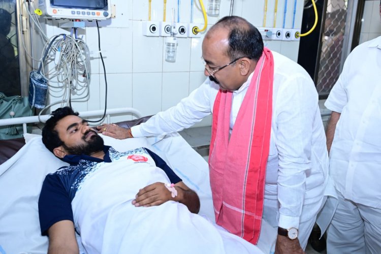 उप मुख्यमंत्री अरुण साव रेल हादसे में घायल लोगों से मिले….