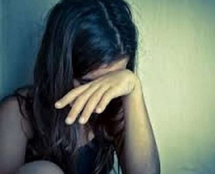 शर्मनाक हरकत : नौकरी के बदले वार्ड बॉय ने महिला से की संबंध बनाने की मांग, विरोध करने पर किया अभद्र व्यवहार