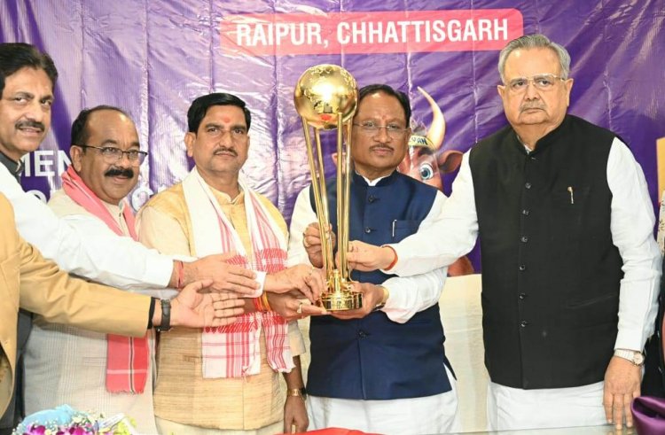 मुख्यमंत्री और विधानसभा अध्यक्ष ने हॉकी मेन्स जूनियर वर्ल्ड कप ट्रॉफी 2025 का किया भव्य अनावरण