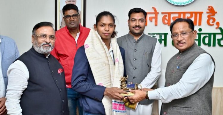 सीएम साय ने महिला कबड्डी विश्व कप की स्टार खिलाड़ी संजू देवी को दी बधाई, कहा- पेश की महिला सशक्तिकरण की नई मिसाल