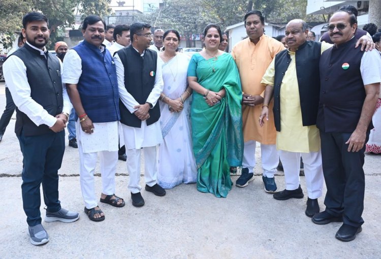 गणतंत्र दिवस पर राष्ट्रभक्ति का साक्षी बना एकात्म परिसर, ध्वजारोहण में पुरंदर मिश्रा की सहभागिता