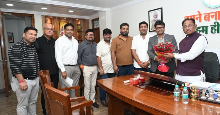 मुख्यमंत्री विष्णु देव साय से क्रेडाई और रियल एस्टेट के प्रतिनिधिमंडल ने की सौजन्य मुलाकात