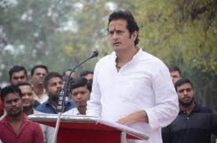 मरीन ड्राइव जनता की सैरगाह है, निगम की अवैध वसूली का अड्डा नहीं – विकास उपाध्याय