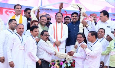 संत कबीर की वाणी समाज को जोड़ती है, सरकार का संकल्प जनजीवन संवारता है : मुख्यमंत्री विष्णु देव साय