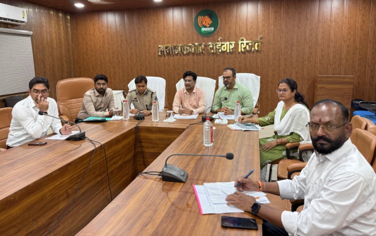प्रमुख सचिव श्री बोरा अचानकमार क्षेत्र का किया दौरा