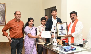 इसरो के युविका कार्यक्रम के लिए चयनित अभिषेक से मिले उप मुख्यमंत्री  विजय शर्मा, दी शुभकामनाएं