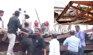 BREAKING : अचानक गिरा निर्माणाधीन गोदाम का शेड, अब तक 5 लोगों की मौत, 55 के दबे होने की आशंका
