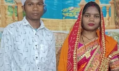 मुख्यमंत्री विष्णुदेव साय की पहल से सेवा सेतु बना ग्रामीणों का भरोसेमंद साथी, रायगढ़ विकासखंड के ग्राम सांगीतराई के दुर्गा सिदार को घर बैठे मिला विवाह प्रमाण पत्र