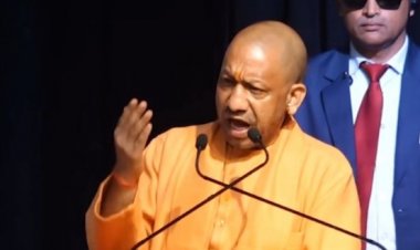 फायर एनओसी की वैधता समाप्त होने से पहले ही जारी करें नोटिस, जनसुरक्षा से कोई समझौता नहीं : मुख्यमंत्री योगी