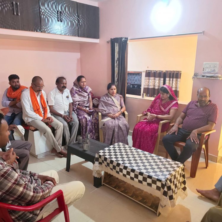 "12 साल विश्वास के, विकास के, जनकल्याण के" अभियान के तहत रंजना साहू ने किया व्यापक जनसंपर्क