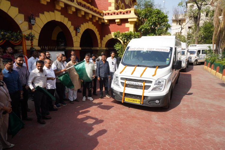 रायपुर की यातायात व्यवस्था में नया अध्याय: माइक्रो बस पायलट प्रोजेक्ट का शुभारंभ, सांसद बृजमोहन ने दिखाई हरी झंडी