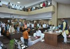 पद्म विभूषण सुप्रसिद्ध पंडवानी गायिका तीजन बाई को नगर निगम रायपुर की विशेष सम्मिलन की बैठक के अंत में दी गयी दो मिनट की सामूहिक मौन श्रद्धांजलि