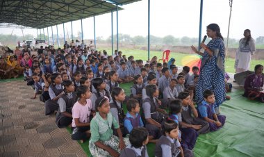 सोशल मीडिया में लगी गुहार और गांव पहुंच गई बाल चौपाल