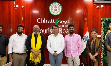 चित्रोत्पला फिल्म सिटी के विकास,  फिल्म पर्यटन को बढ़ावा देने और छत्तीसगढ़ को राष्ट्रीय-अंतरराष्ट्रीय फिल्म निर्माण के आकर्षक गंतव्य के रूप में विकसित करने पर हुई विस्तृत चर्चा