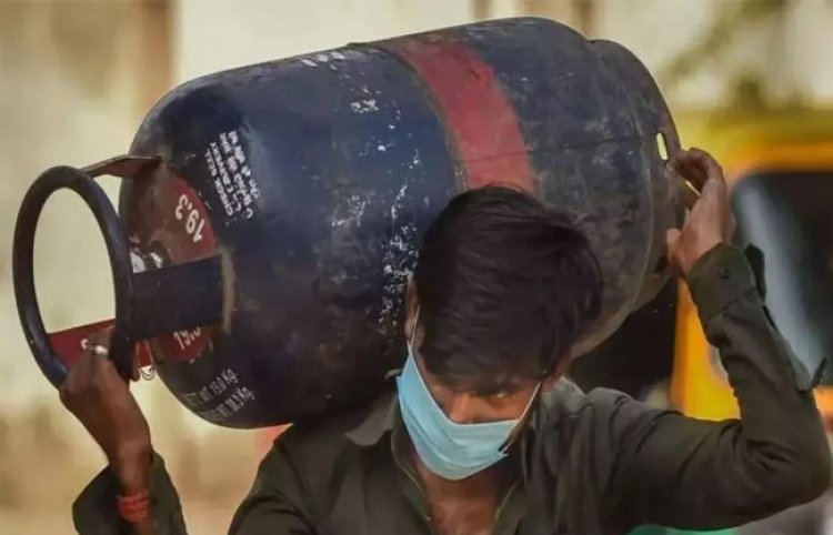 कमर्शियल LPG सिलेंडर 183.50 रुपए सस्ता हुआ, घरेलू एलपीजी की कीमतों में कोई बदलाव नहीं
