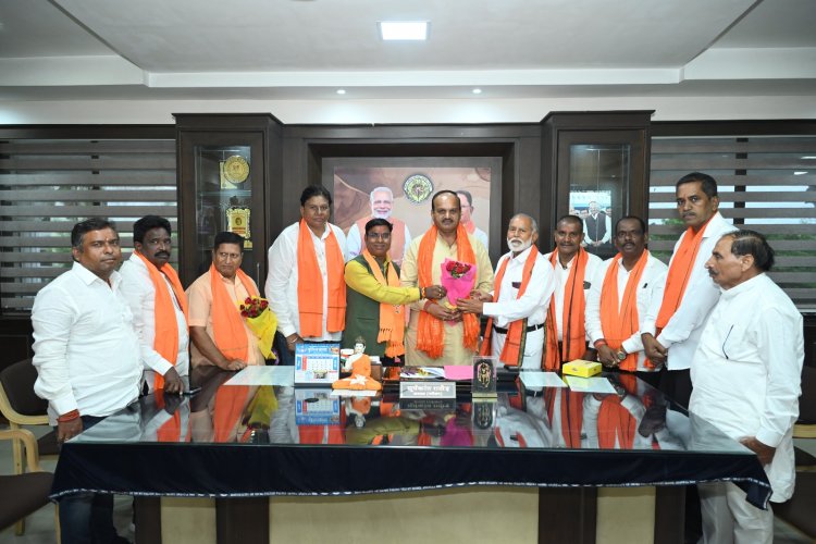 सभापति सूर्यकांत राठौड़ ने रायपुर नगर निगम के नवनामांकित पार्षदों को दी हार्दिक शुभकामनाएं