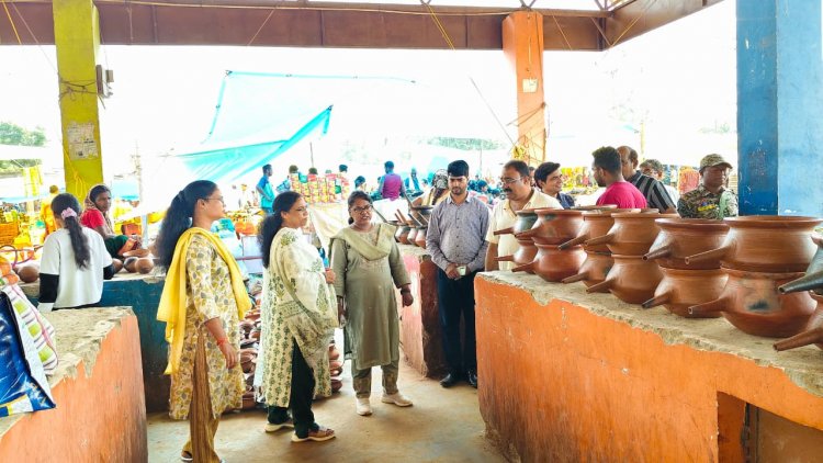 विधायक और कलेक्टर ने कोंडागांव बाजार के सुव्यवस्थित पुनर्विकास को लेकर किया निरीक्षण